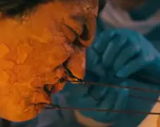 Tweede The Human Centipede 3 trailer