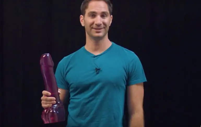 Gigantische dildo meppen met Brent Rose