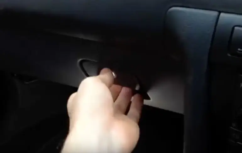 Handschoenenkastje waar muziek in zit