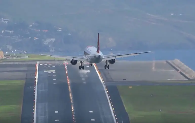 Edelweiss Air heeft 3 pogingen nodig voor landen op Madeira Airport