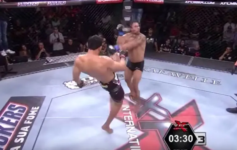 Dijk van een front kick knock out