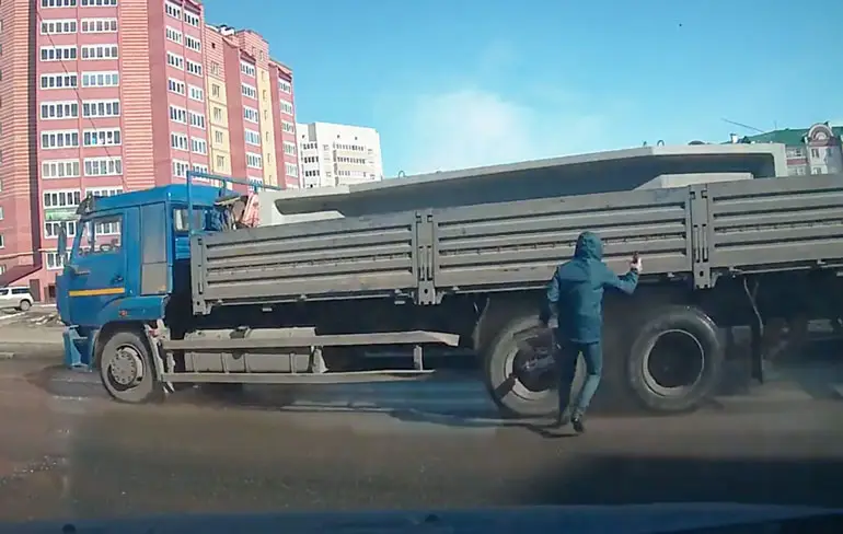 Zag hij zo even een vrachtwagen over het hoofd