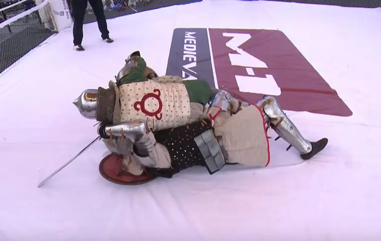 Dikke Knock Out tijdens M-1 Medieval