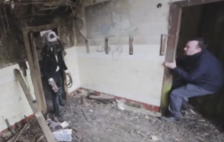 Urban Explorers pesten met Owlman - Deel 2