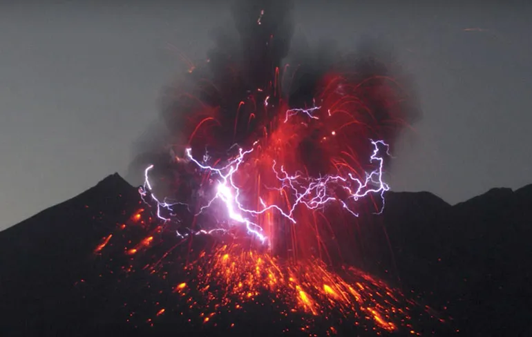Natuur porno: Vulkanische bliksem