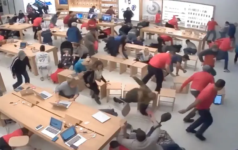 Begin anders een schietpartij voor een Apple Store