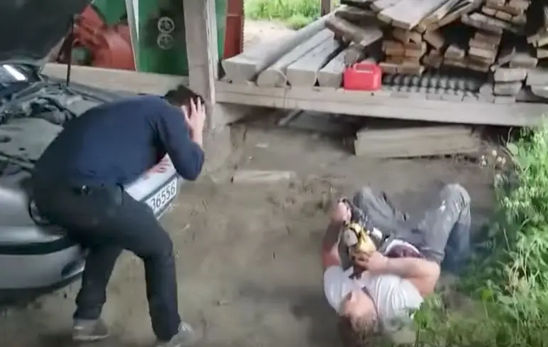Slachtoffer van kettingzaag prank krijgt er niet veel van mee