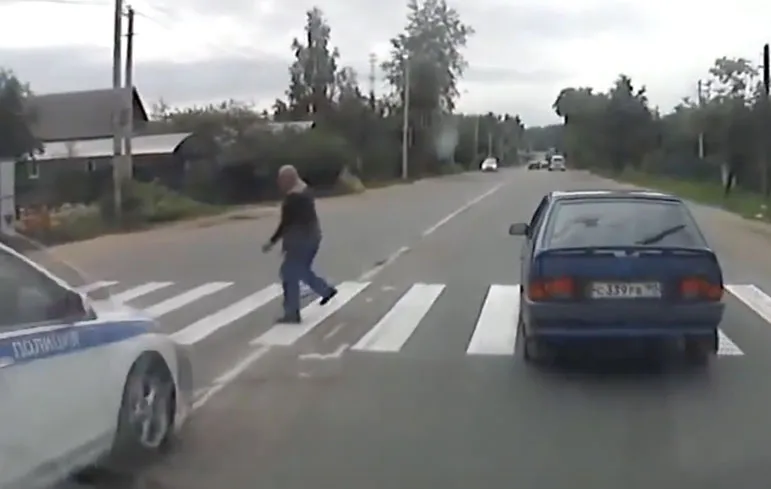 In Rusland rijdt zelfs ome agent je voor je donder