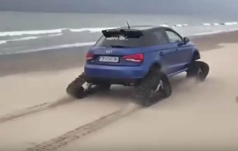 Rupsbanden onder Audi S1
