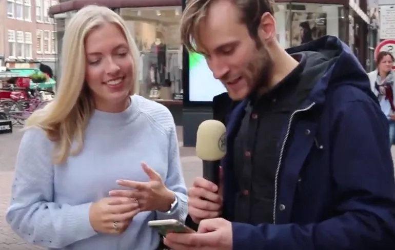 Niets te verbergen? Mag ik dan even in je telefoon kijken?