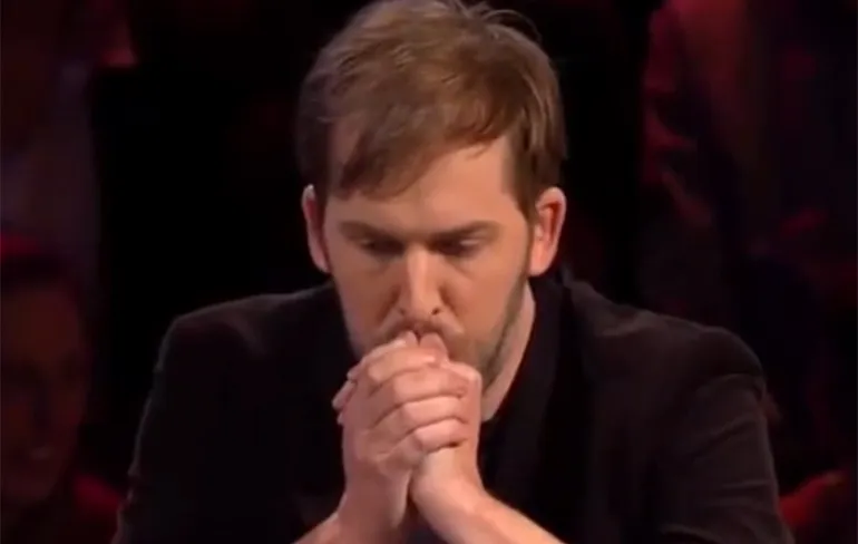 Jonas doet drie vogels na tijdens De Slimste Mens