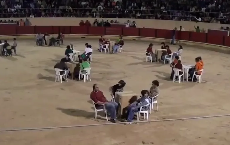 Wie niet beweegt die heeft gewonnen