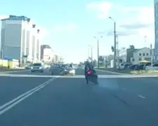 Motorrijder kopt Kia en kan dat niet navertellen