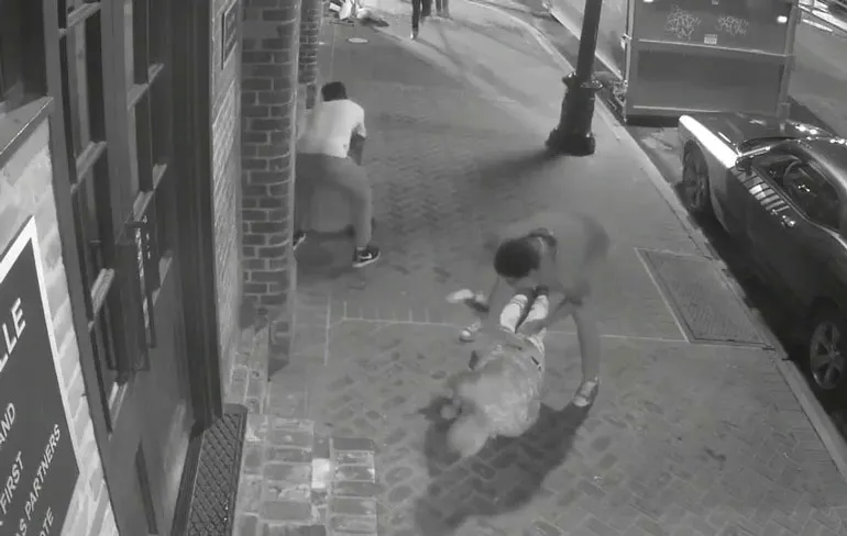 Brute beroving in French Quarter, New Orleans