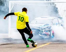 Neymar en Ken Block maken Footkhana