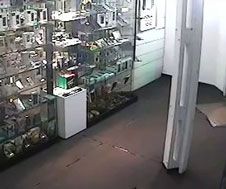CCTV beelden laten zien dat iemand een ongelukje had