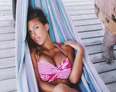 Tropische omstandigheden met Devin Brugman