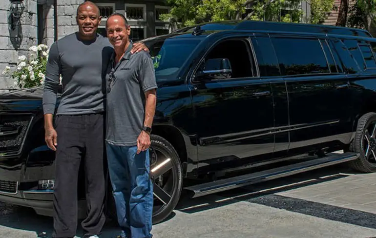 De omgebouwde Cadillac Escalade van Dr Dre