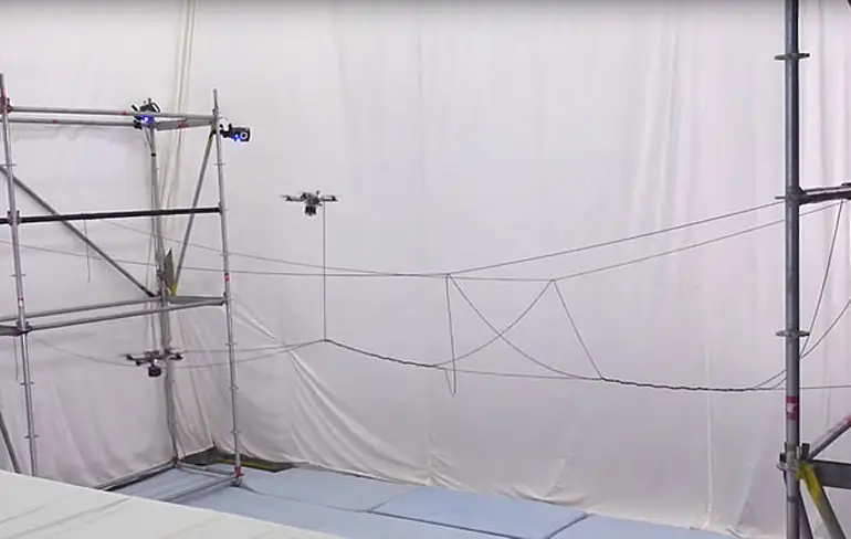 Bruggetje aanleggen met drones