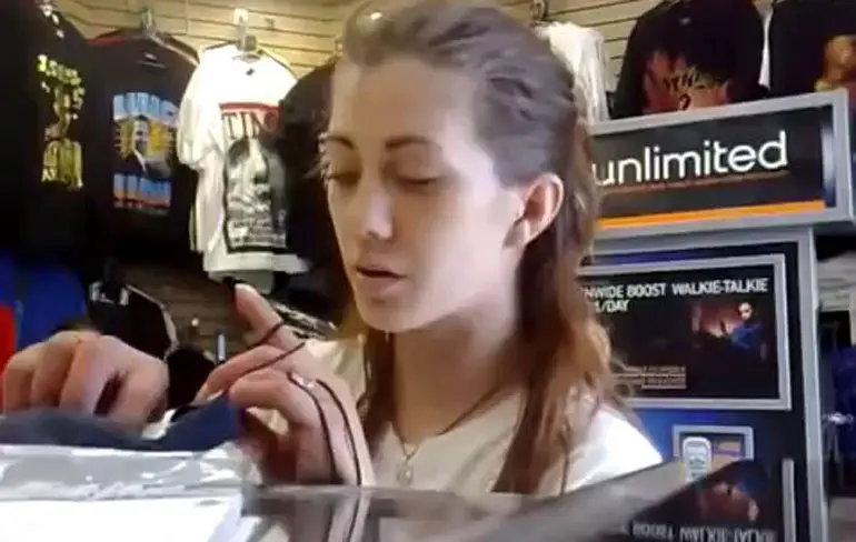 Zou deze jongedame wat op hebben misschien?