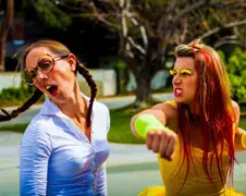 Dames doen Epic Chick Fight
