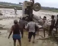 Boer kruipt door het oog van de naald