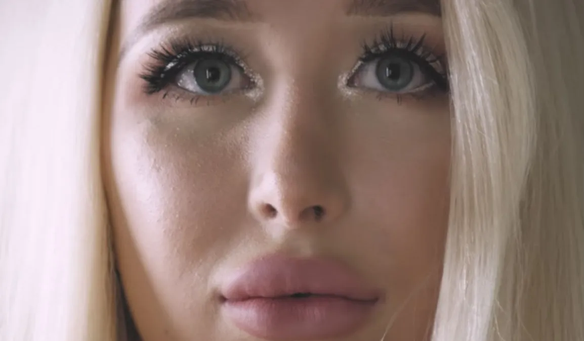 Op Barbie willen lijken is Finse bijna fataal geworden