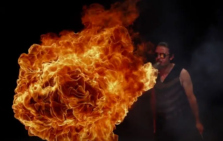 Mitch Martinez legt vuurspuwers vast met 50 camera’s