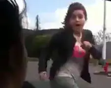 Vrouwen vinden beide zelfde nummertje leuk totdat...