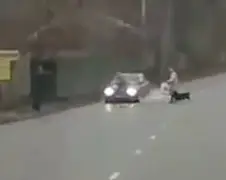 Meisje geramd tijdens oversteken