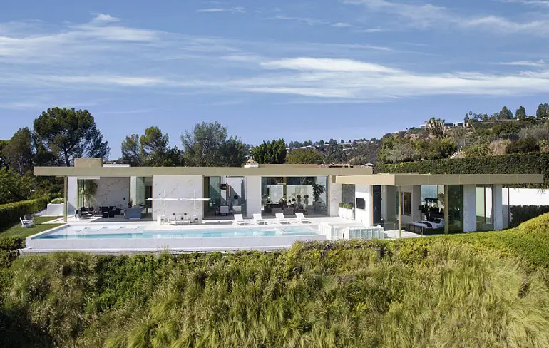 Zo verkoopt Alexander Ali een woning van 100 miljoen in Beverly Hills