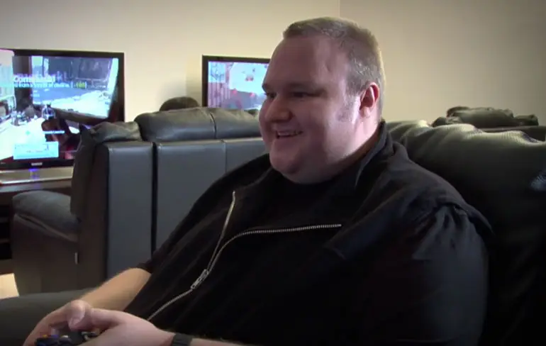 Kim Dotcom laat zijn huis en kantoor zien