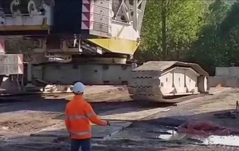 Kraanmachinist komt nog goed weg na ongeluk