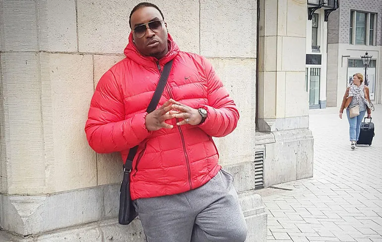 Hoe je als vrouw je kut moet wassen volgens Lexxxus