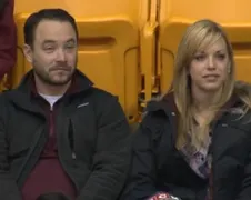 Gast wil niet zoenen voor de Kiss Cam