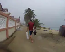 Vakantiegangers pakken even een inslag mee
