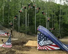 Jed Mildon maakt eerste quadflip op een BMX ooit