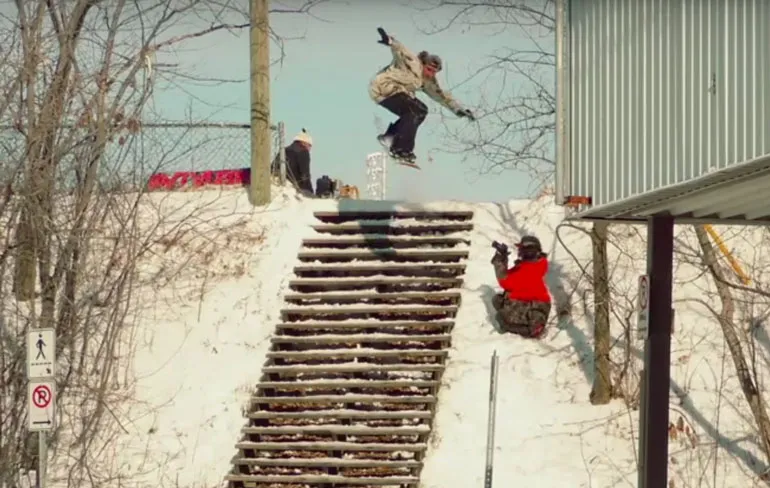 Ryan Tarbell ramt auto tijdens opnames snowboard film