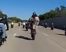Niet zo succesvolle wheelie tijdens Ride Of The Century 2014