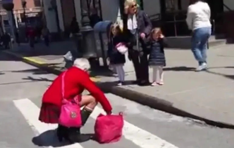 Travestiet nog niet helemaal comfortabel op hakjes