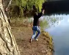 Nat pak voor niet zo handige Tarzan
