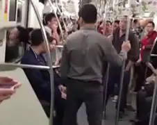 Amateur boksen in de metro van Shanghai