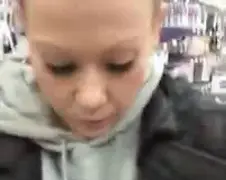Winkeldiefje pesten bij Walmart