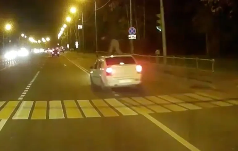 Skate move eruit gooien tijdens aangereden worden