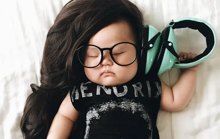 Laura Izumikawa en haar Cosplay Baby Joey