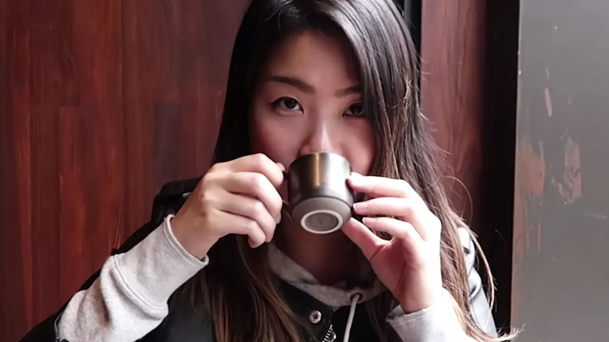 Grootste en meest luxe Starbucks ter wereld in Shanghai