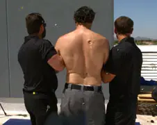 Taser filmen met The Slow Mo Guys