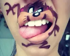 Mondje vol make-up