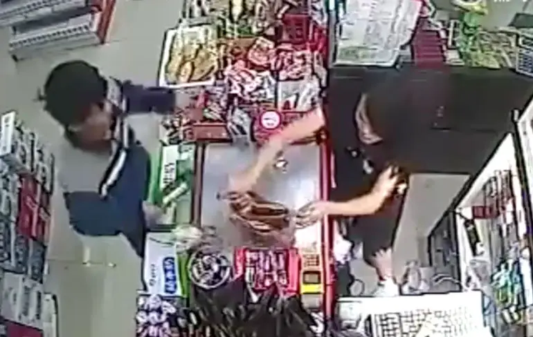Thaise overvaller maakt indruk met fles bier