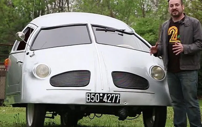 Jason test de slechtste auto ter wereld